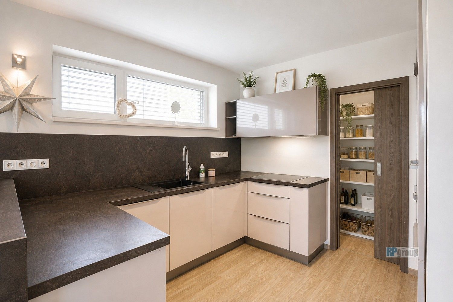 Rodinný dům · 146 m² · Praha - Řeporyje, okres Praha 13, Hlavní město Praha - 4