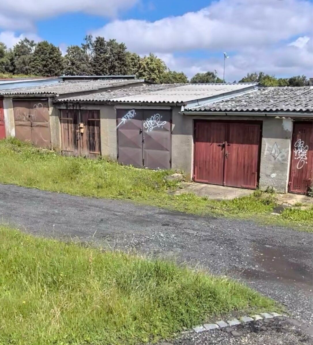 Garáže, Cheb, 350 02
