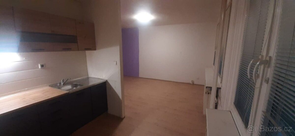 Pronájem byt - Bečov, 434 01