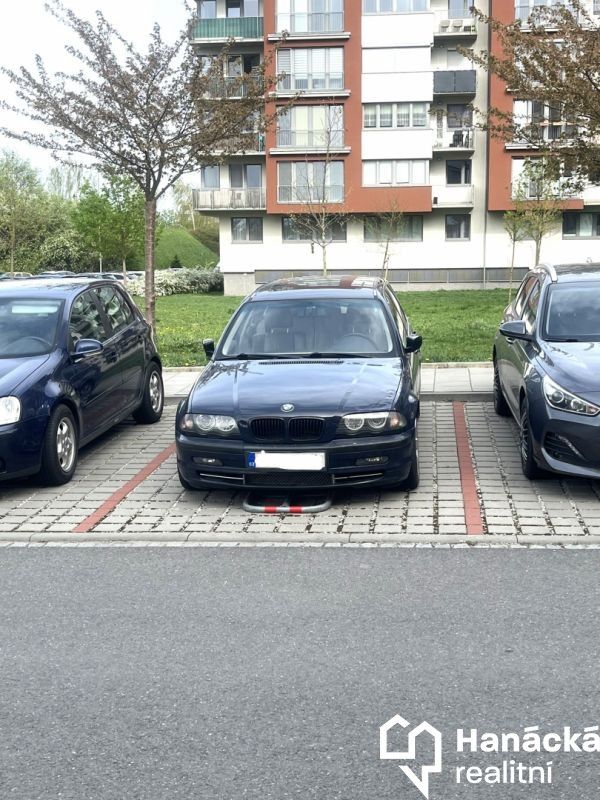 Garáže, Olomouc, 779 00