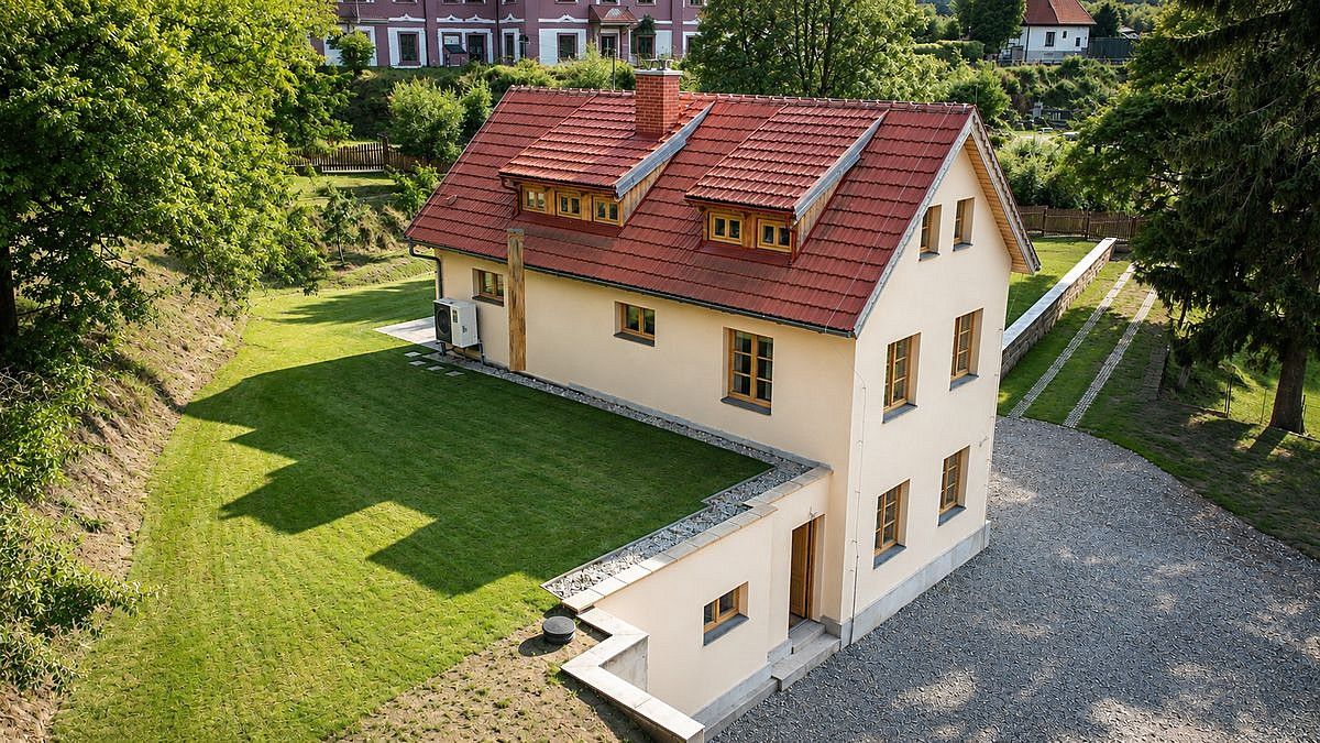 Rodinné domy, Lobeč, okres Mělník, 200 m² - 1
