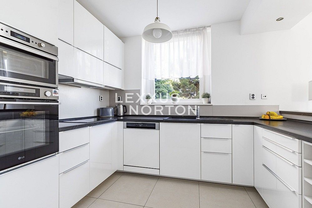 Byt 4+kk · 134 m² · Praha - Smíchov, okres Praha 5, Hlavní město Praha - 3