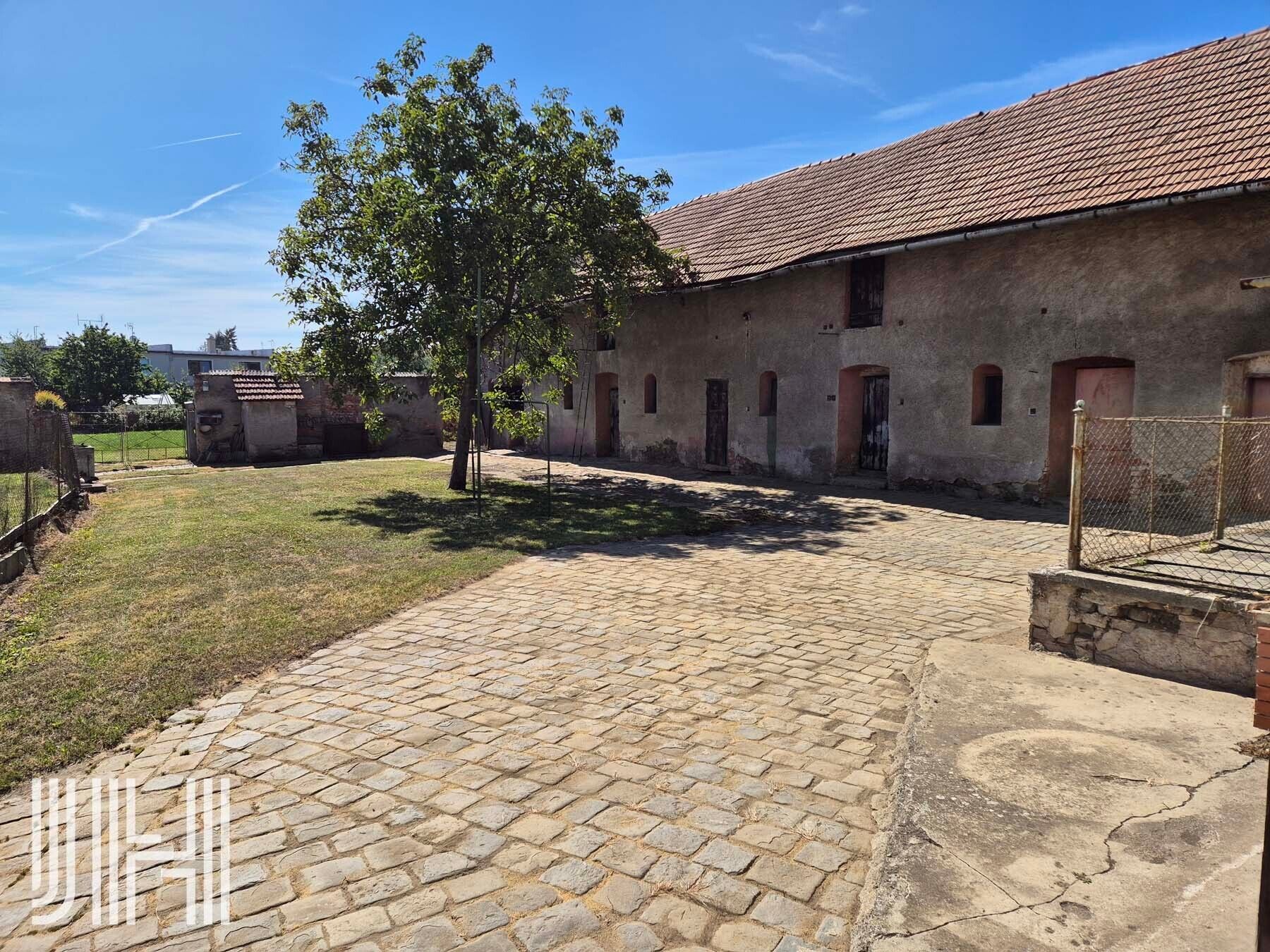 Prodej rodinný dům - Čelčice, 240 m² - 5