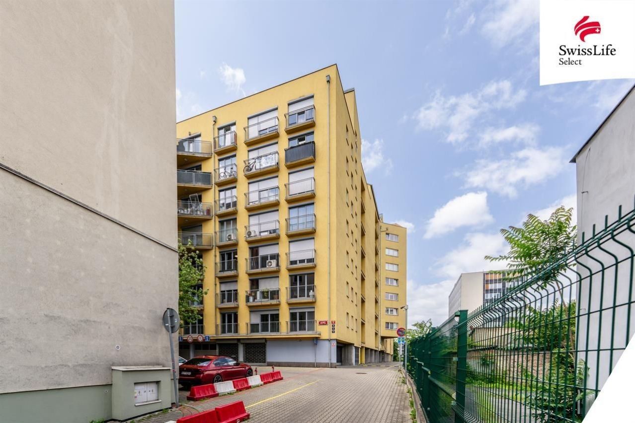 3+kk, Na Harfě, Praha, 123 m²