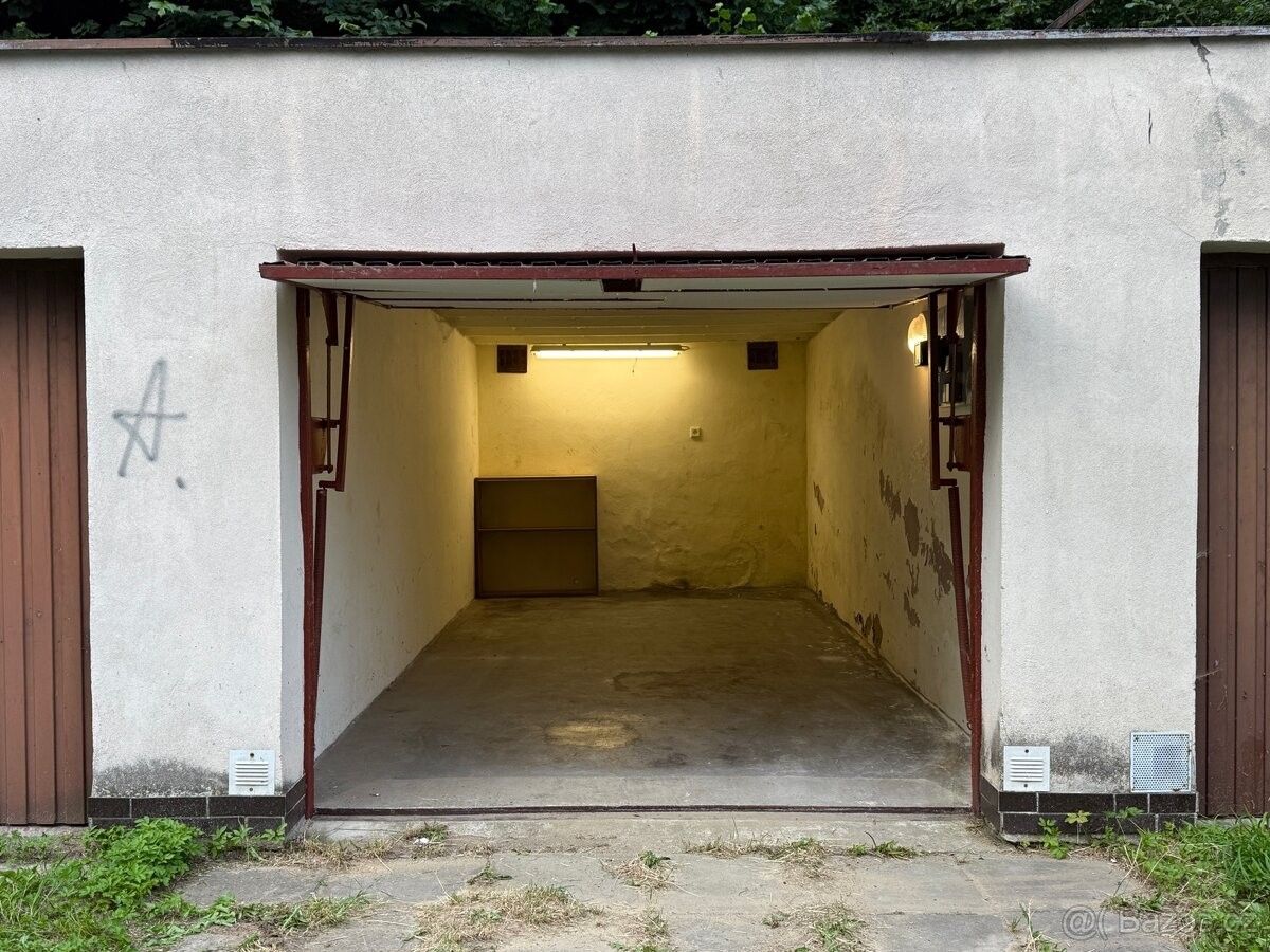 Garáže, Česká Třebová, 560 02 - 2
