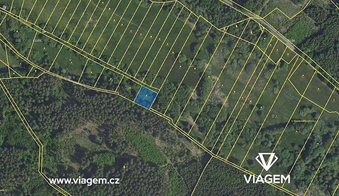Zemědělský pozemek, 1 235 m²