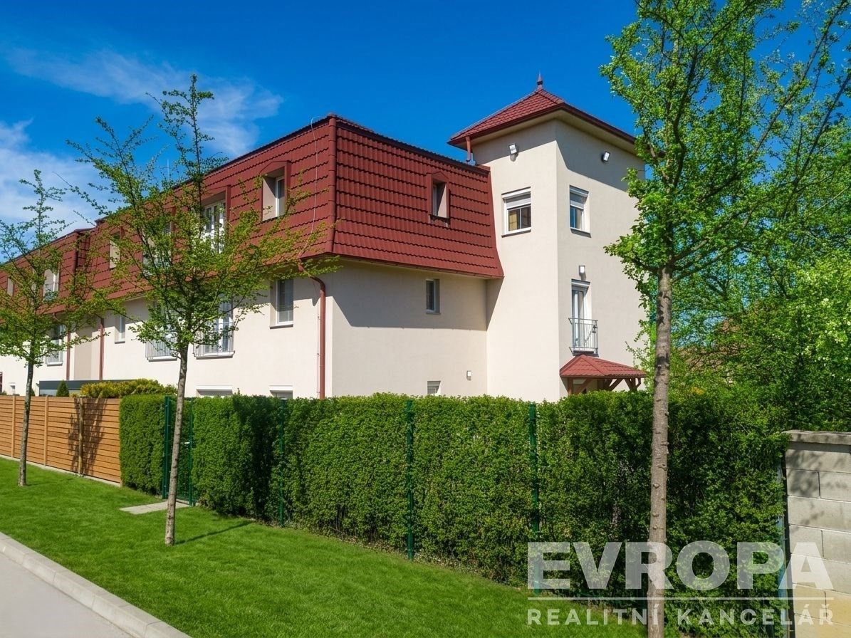 3+kk, Národních hrdinů 886, Praha Dolní Počernice, 80 m² - 2