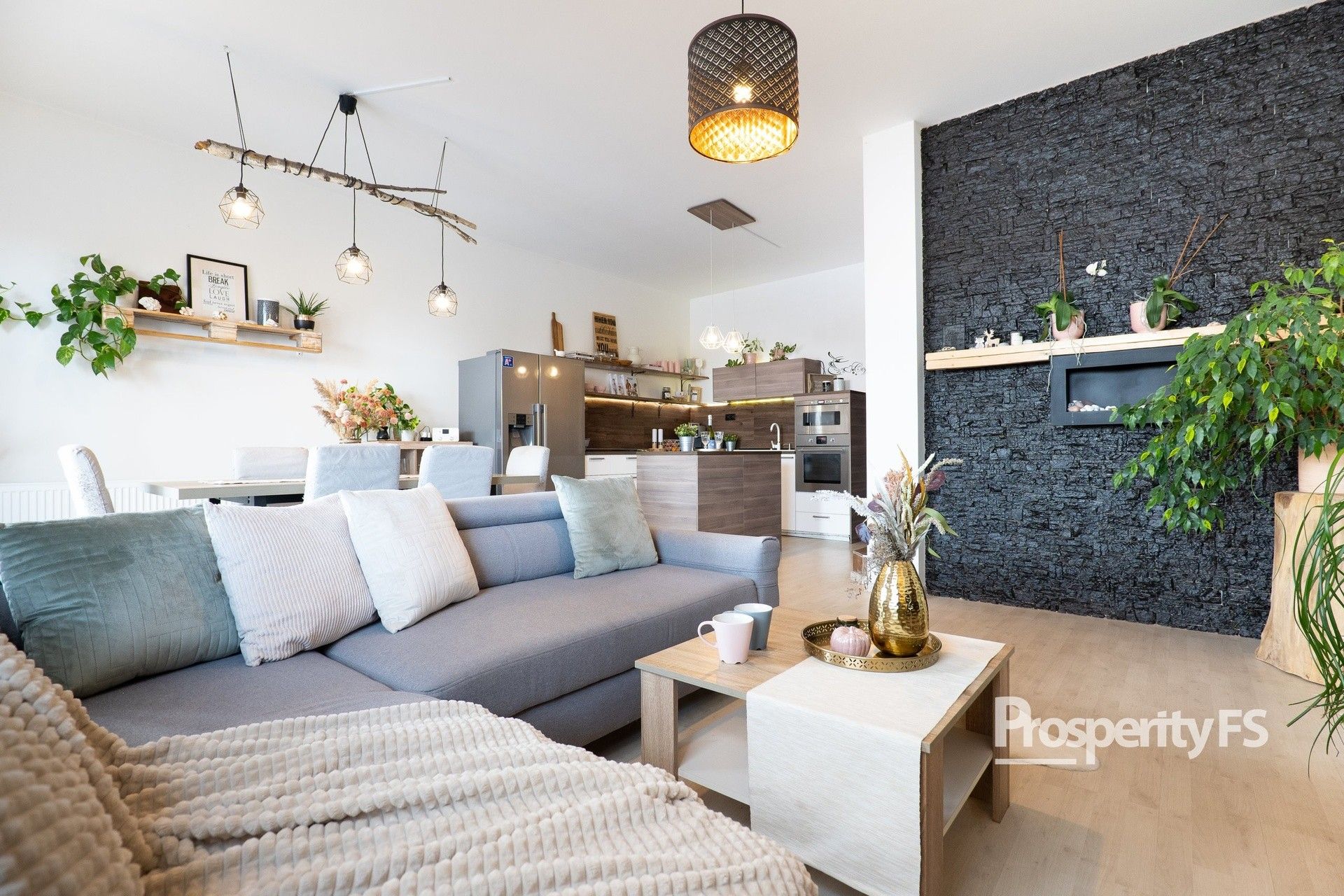 Vily, V. Poláka, Stehelčeves, 132 m²