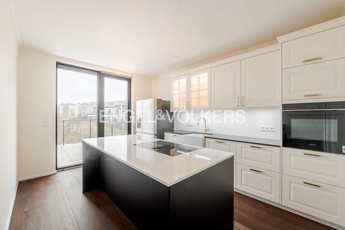 Pronájem byt 4+kk - Radimova, Praha, 136 m²