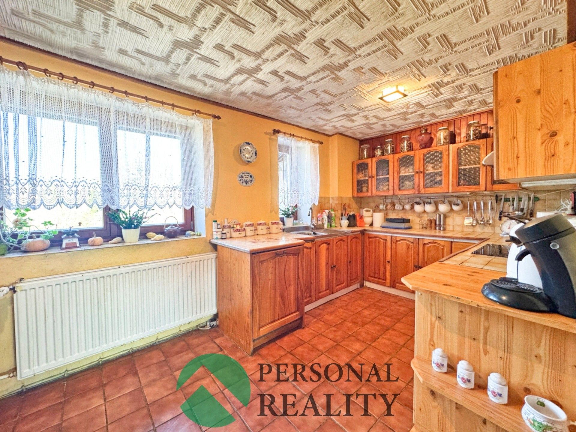 Prodej rodinný dům - Měrunice, 356 m²