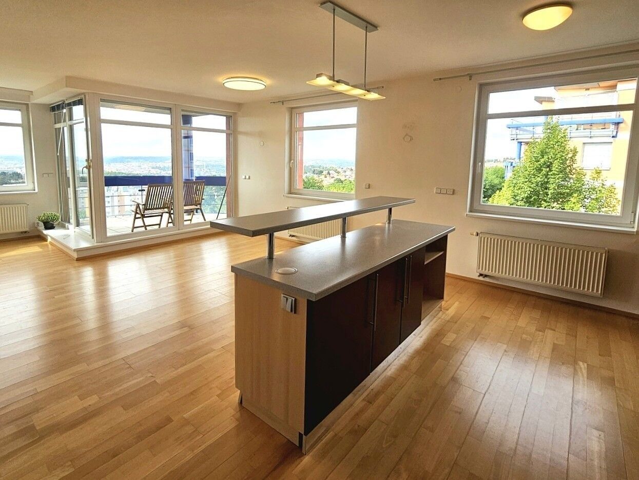 3+kk, Nad Okrouhlíkem, Praha Libeň, 120 m² - 1