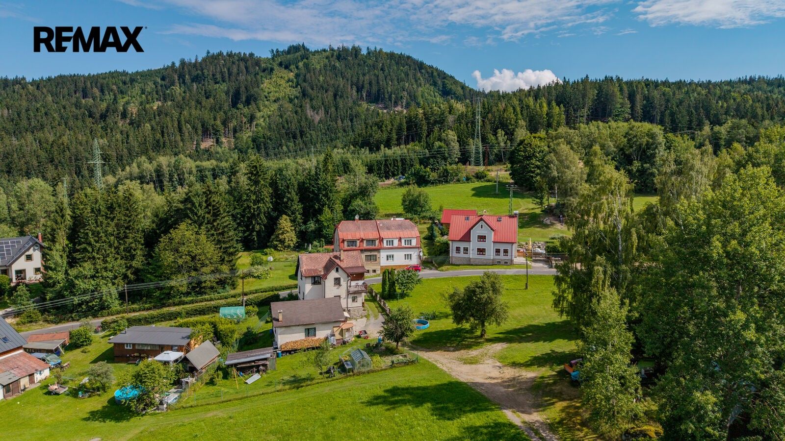 Rodinné domy, Pod Špičákem 388, Tanvald, 260 m² - 1