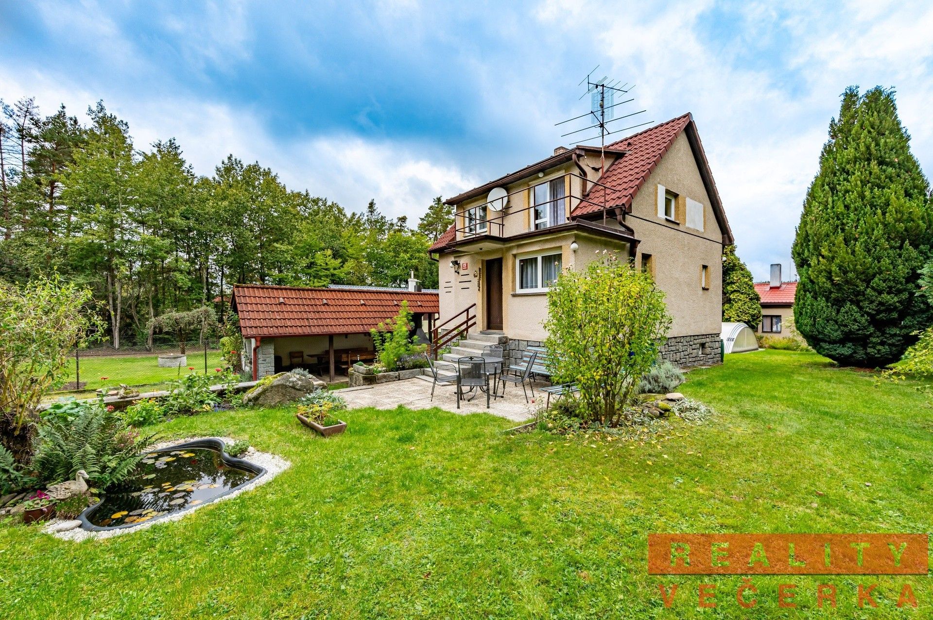 Rodinné domy, Kozárovice, 180 m²