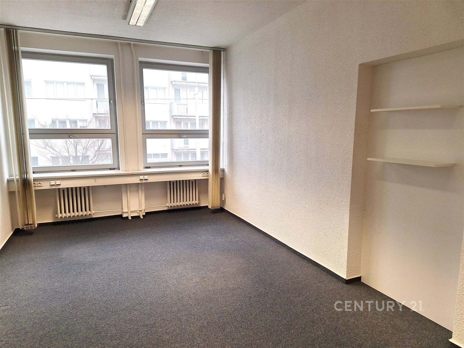 Pronájem kancelář - Zarámí  , Zlín, 21 m²