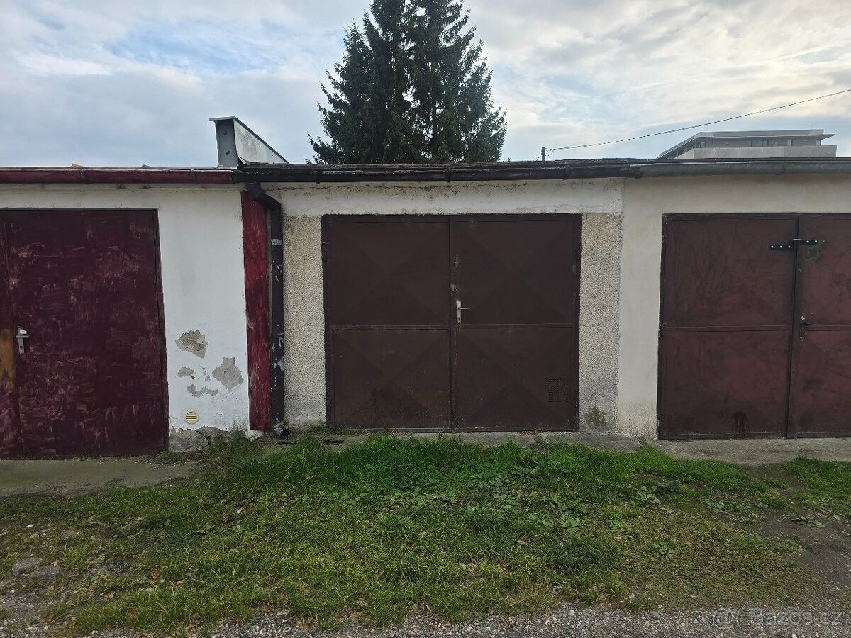 Garáže, Přelouč, 535 01