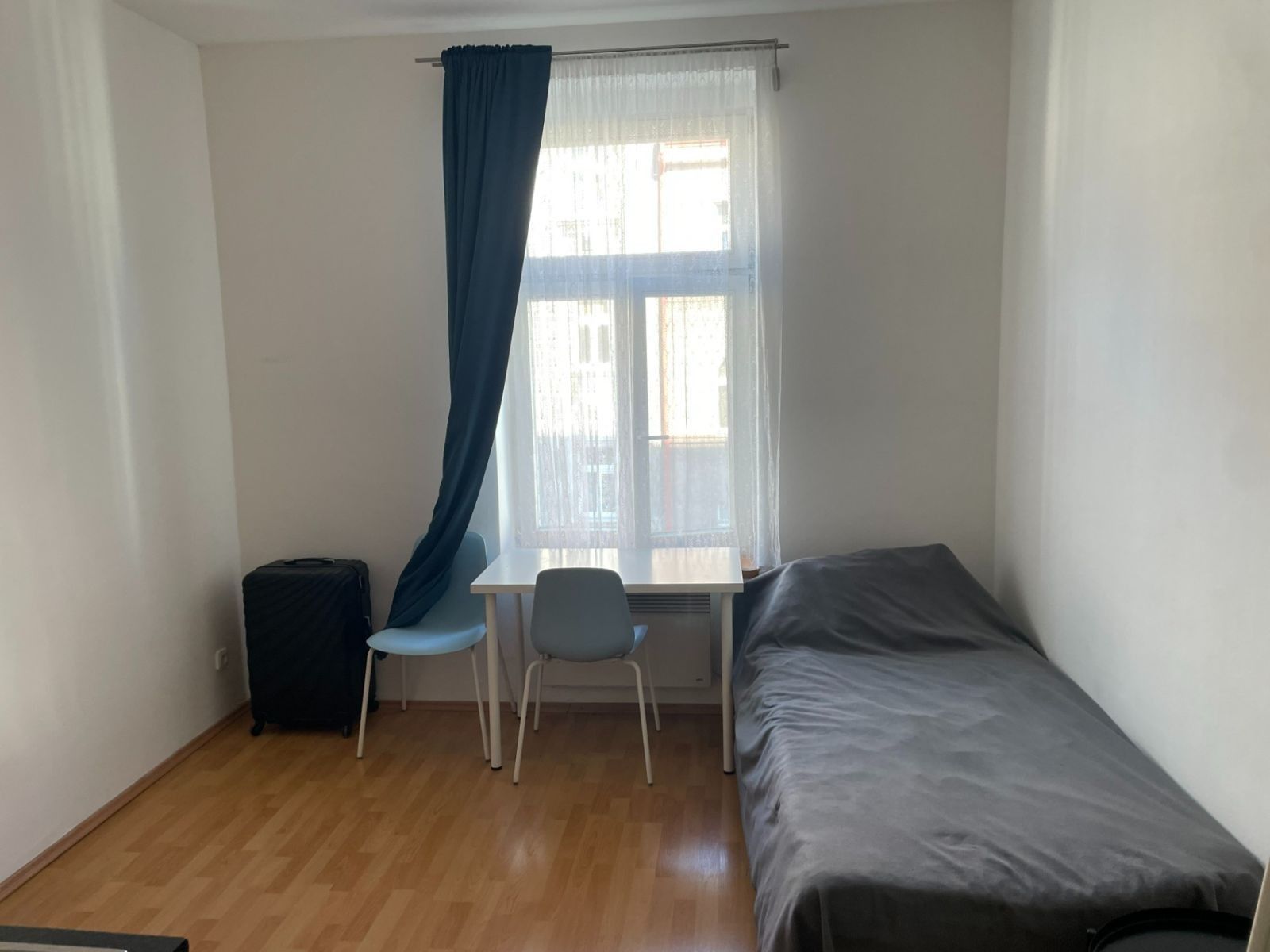 Pronájem byt 1+kk - Holandská, Praha - Vršovice, 20 m² - 2