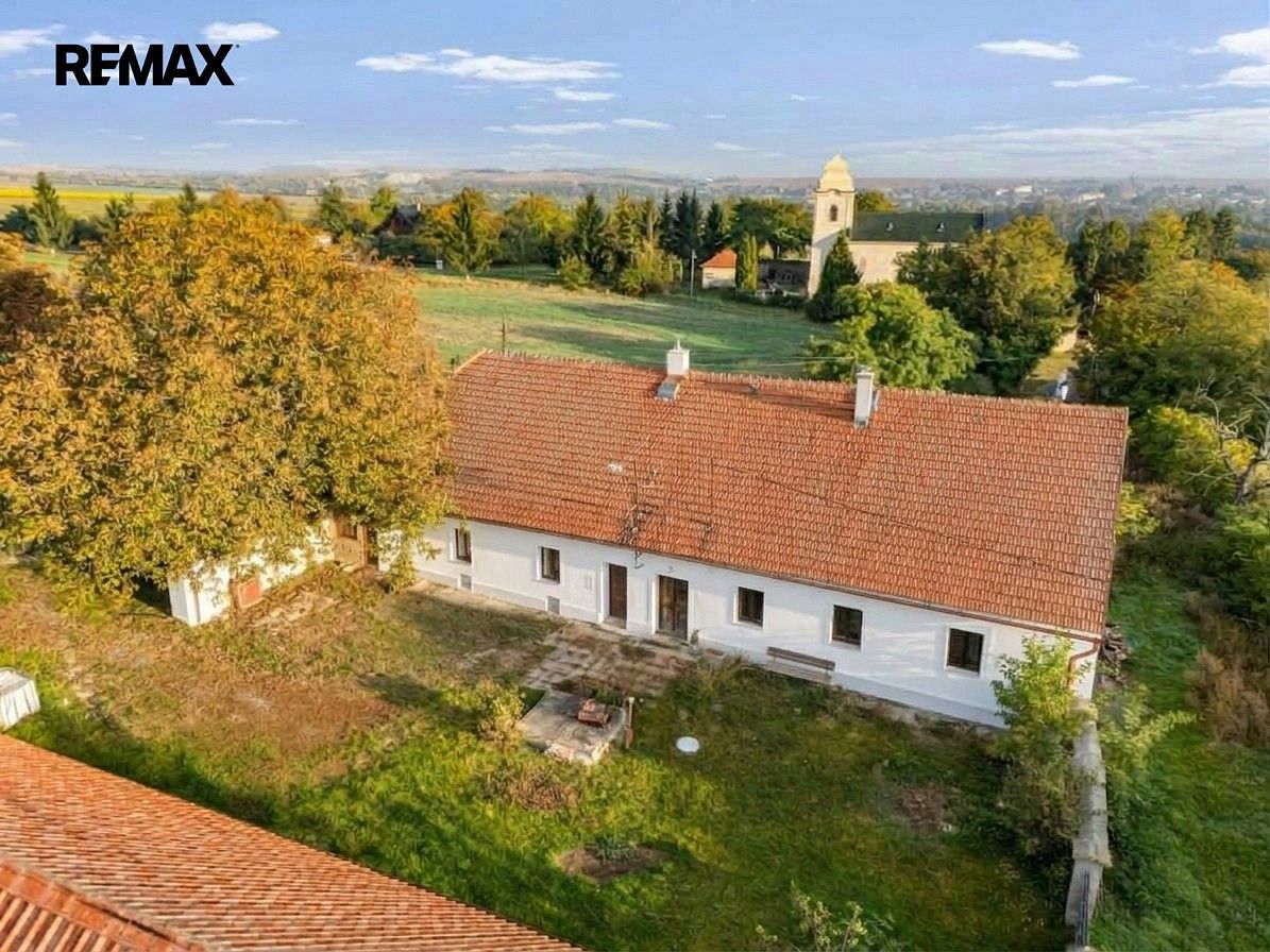 Rodinné domy, Žabonosy, okres Kolín, 238 m² - 1