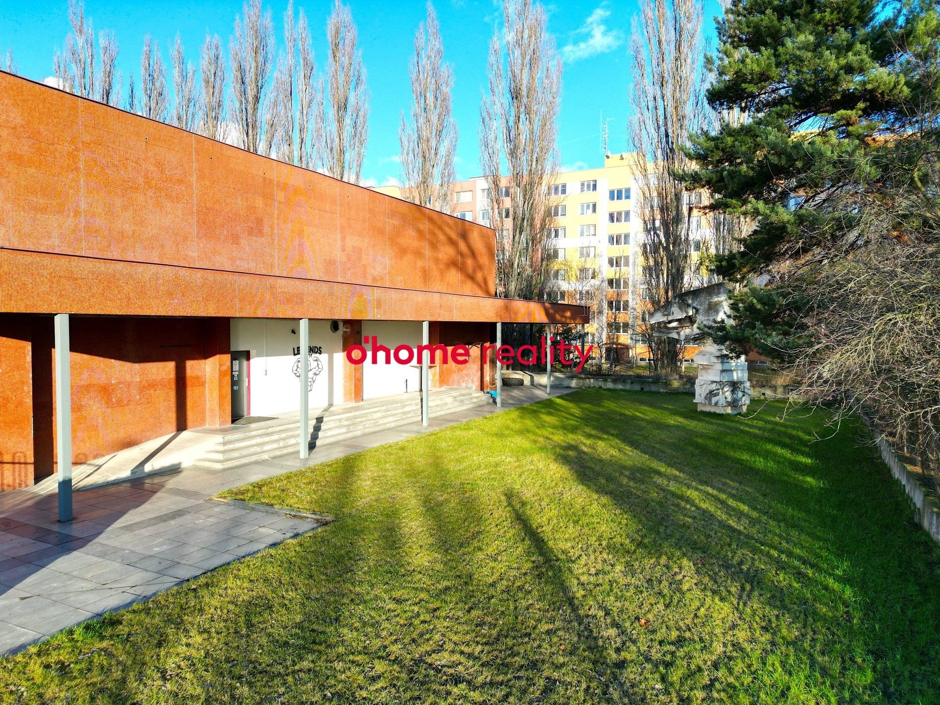 Pronájem obchodní prostory - Sokolovská, Olomouc, 553 m²