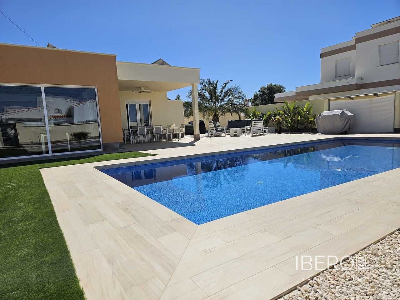 Prodej rodinný dům - Torrevieja, ES, 195 m² - 5