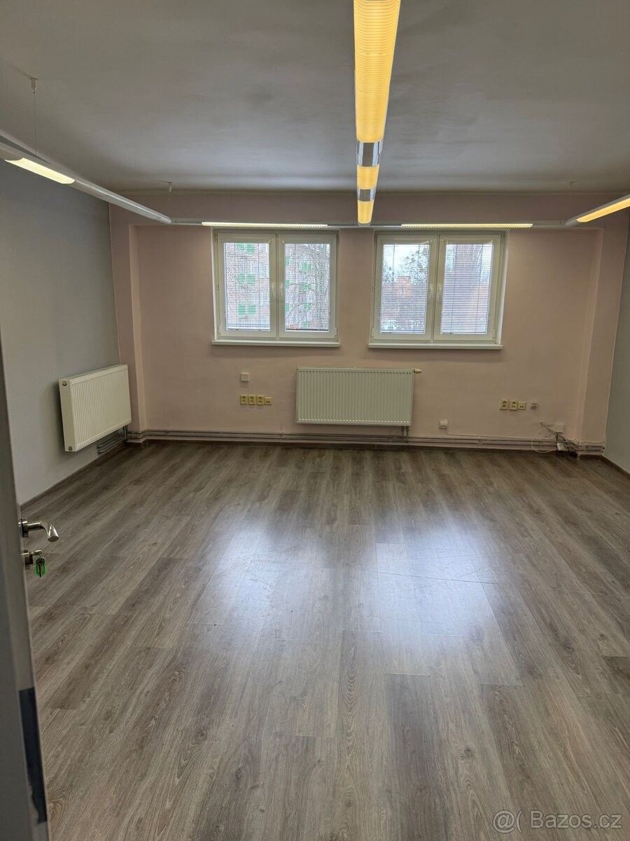 Pronájem kancelář - Havířov, 736 01