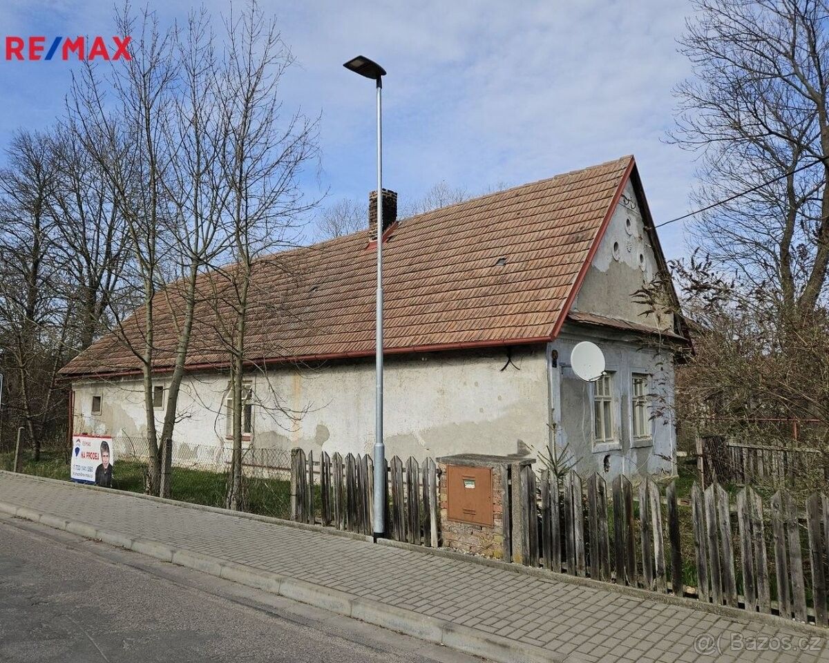 Prodej dům - Dolní Roveň, 533 71, 82 m²