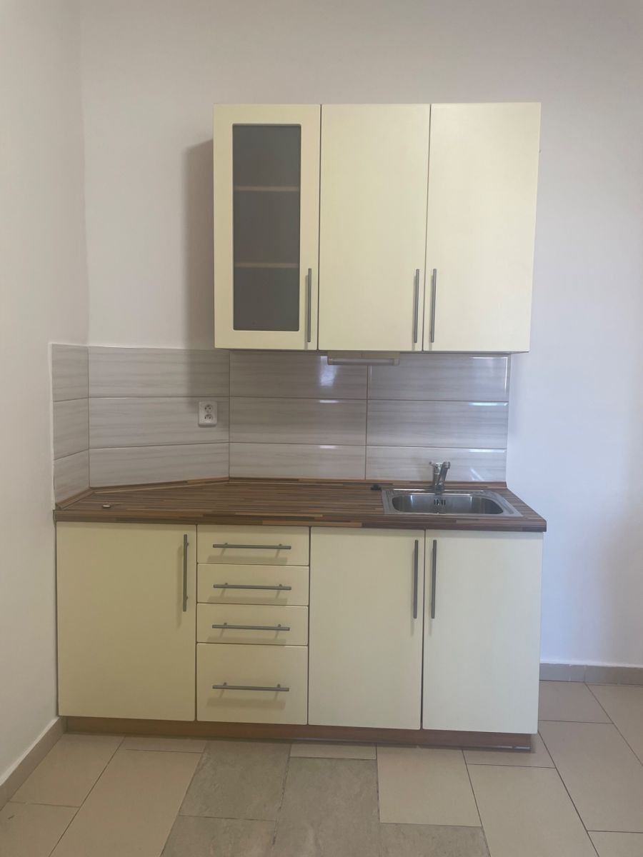 2+1, 28. pluku, Praha - Vršovice, 50 m² - 1