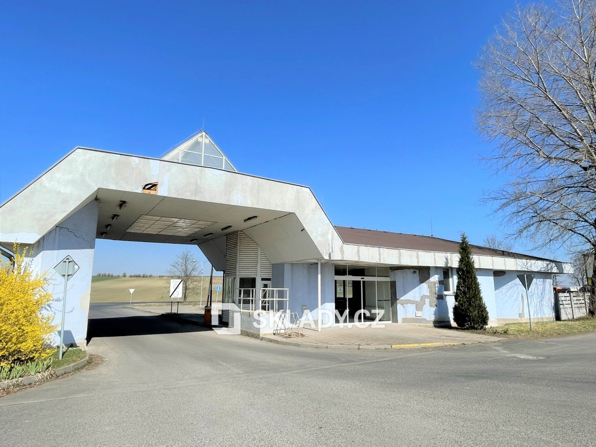 Sklady, Louny, 220 m²