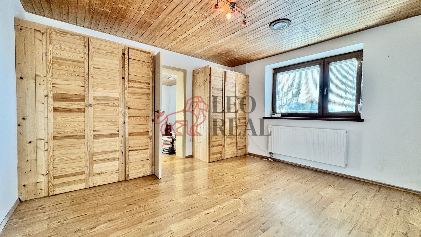 Prodej rodinný dům - Lopeník, 250 m² - 5