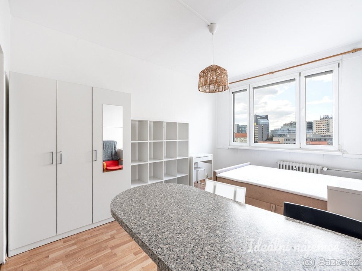 Byty, Praha, 140 00