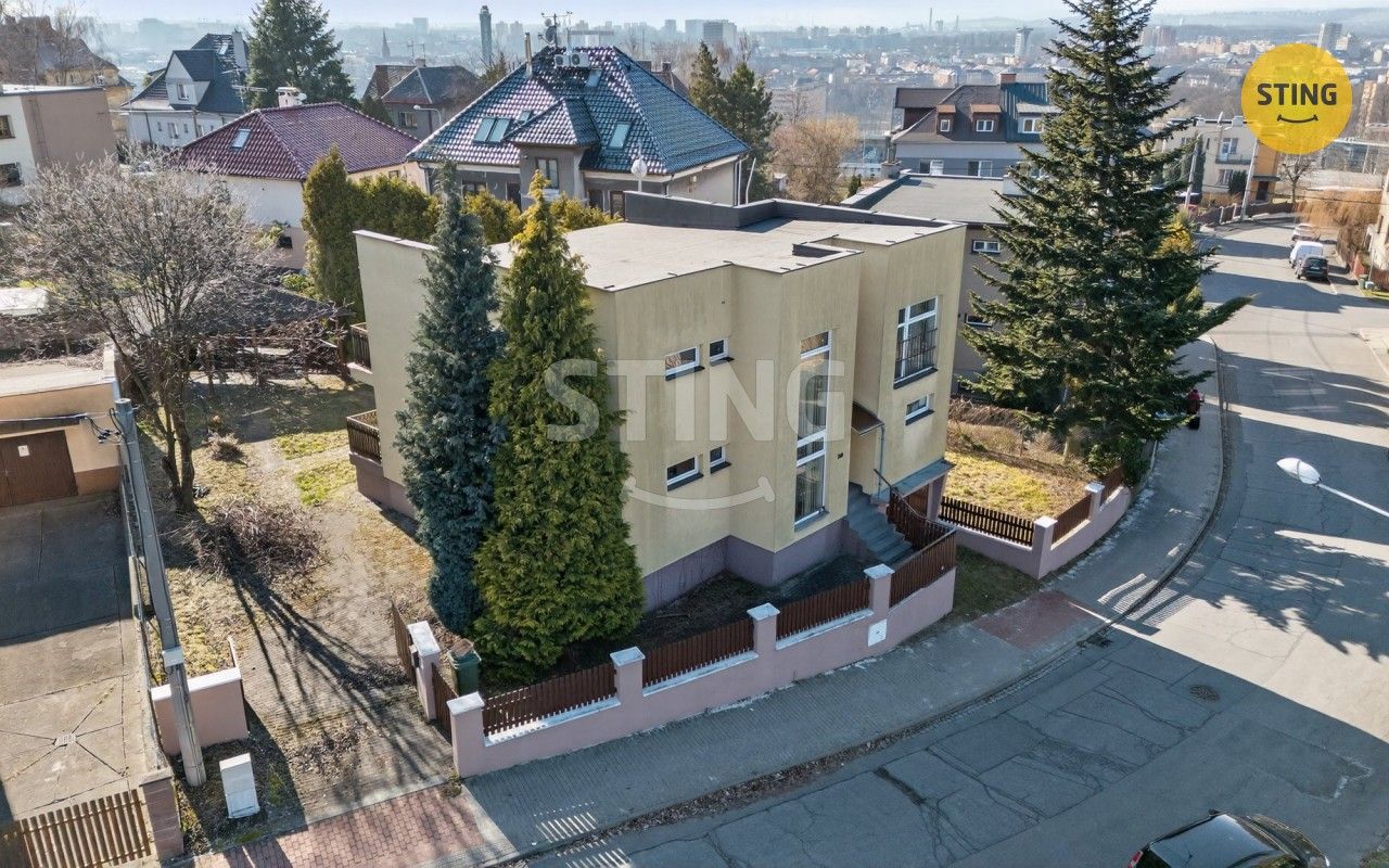 Vily, Olbrachtova, Ostrava, 292 m²