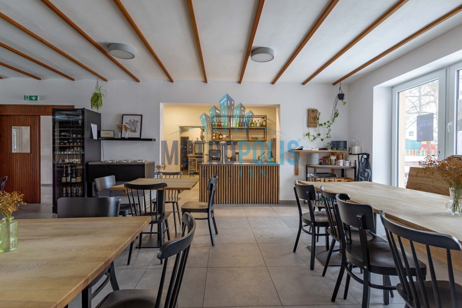 Restaurace, U Rybníka, Zlonín, 190 m²