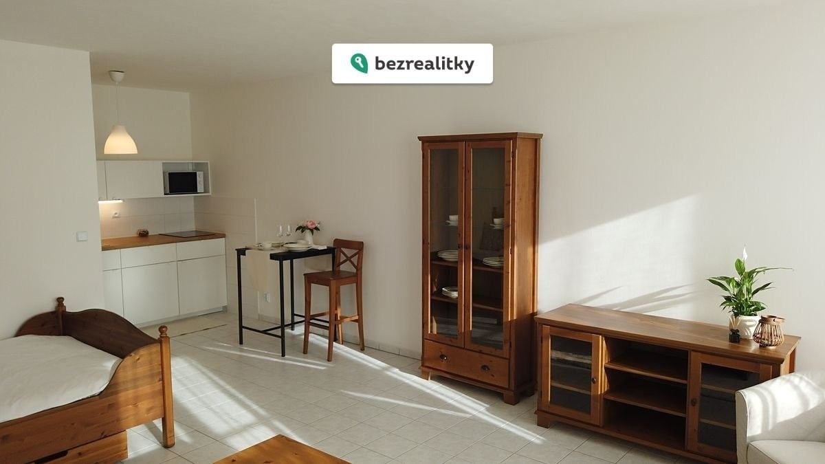 Prodej byt 1+kk - Náměstí Joachima Barranda, Beroun, 43 m²