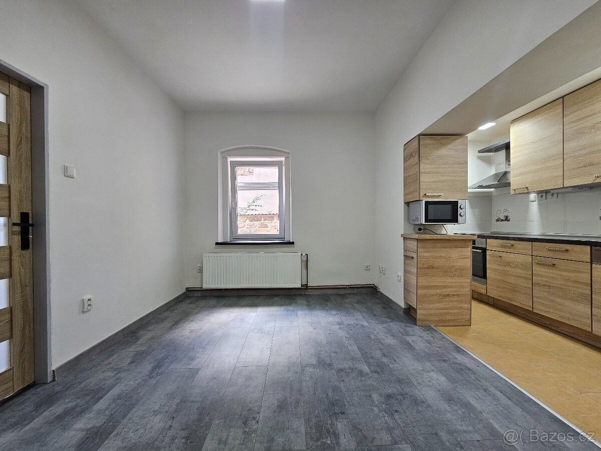 Pronájem byt - Doksy, 472 01