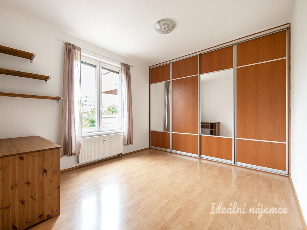Pronájem byt 2+kk - Velenovského, Praha, 56 m²