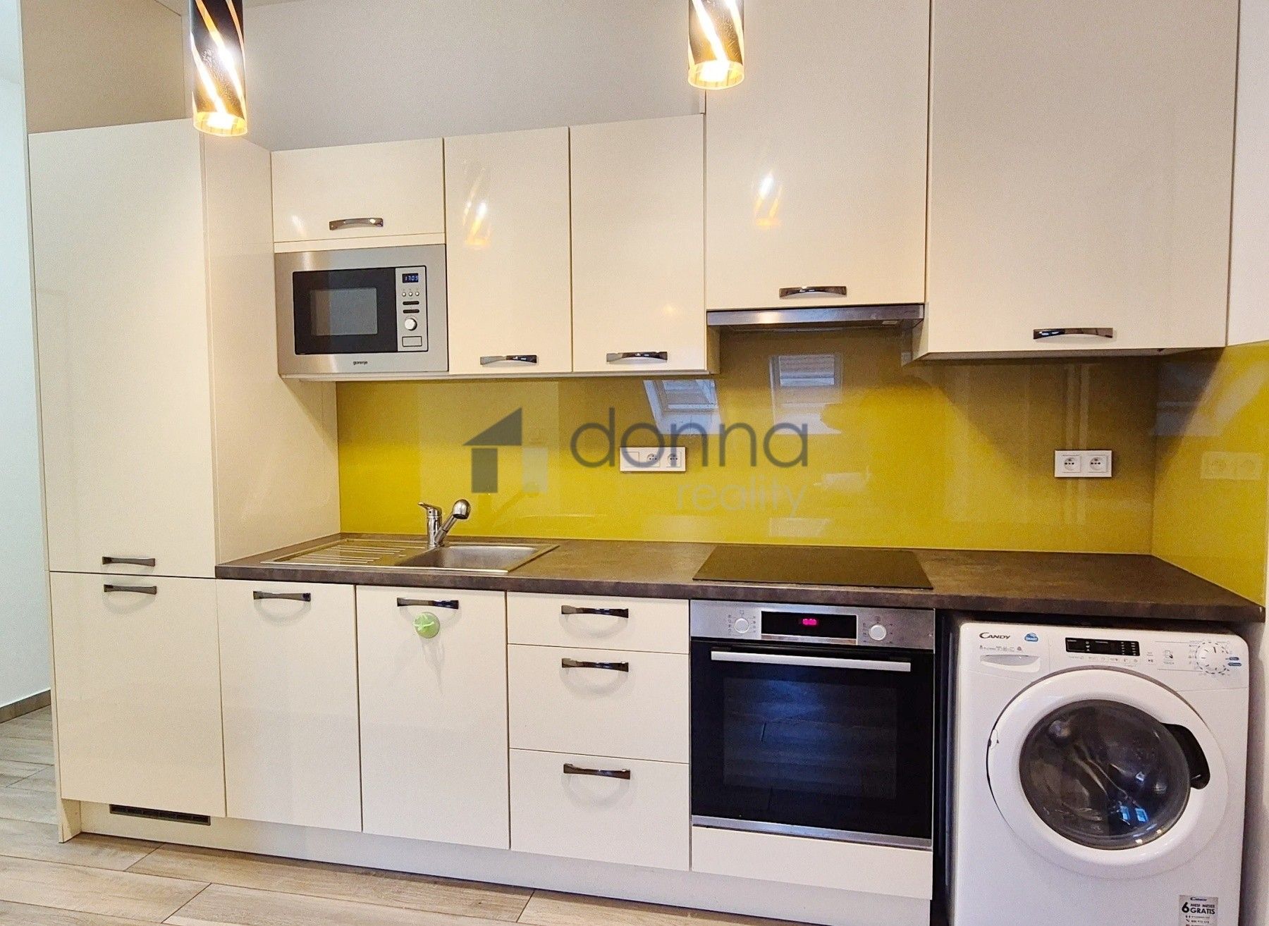 Pronájem byt 3+kk - Horní, Praha, 62 m²