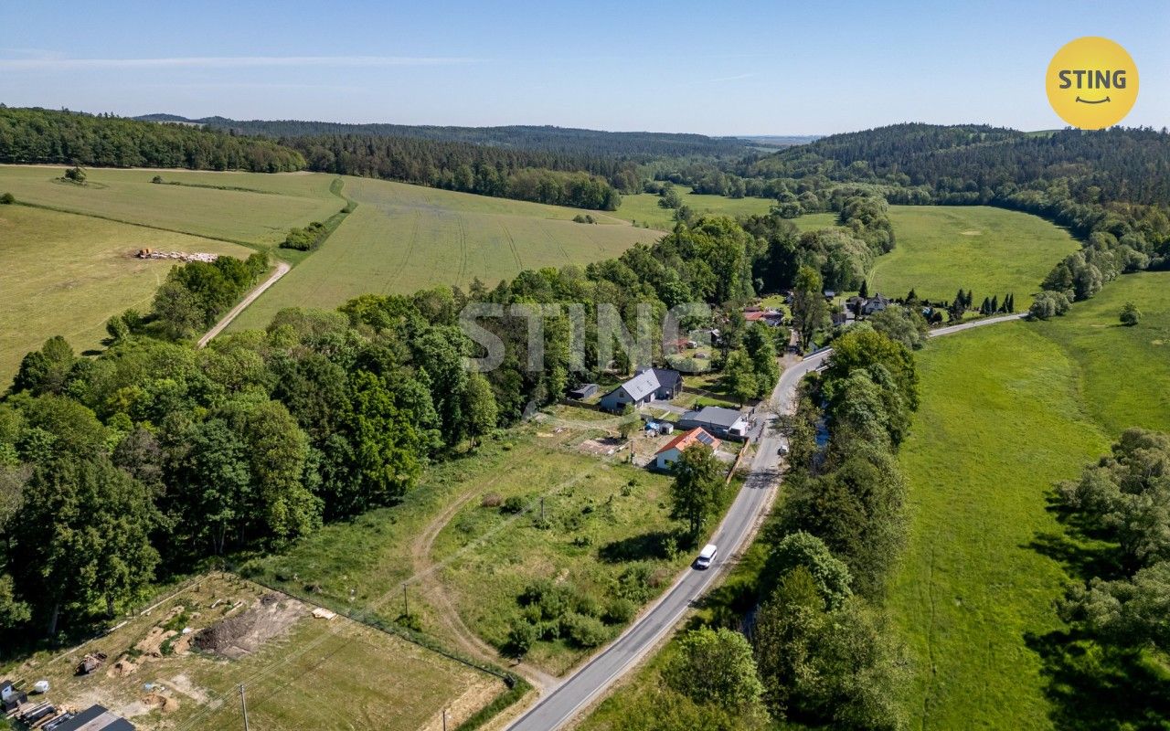 Prodej pozemek pro bydlení - Lichnov, 1 270 m²