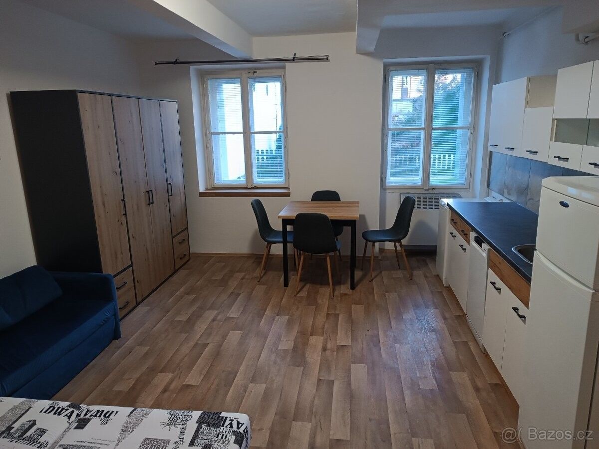 Pronájem byt - Hradec Králové, 500 02