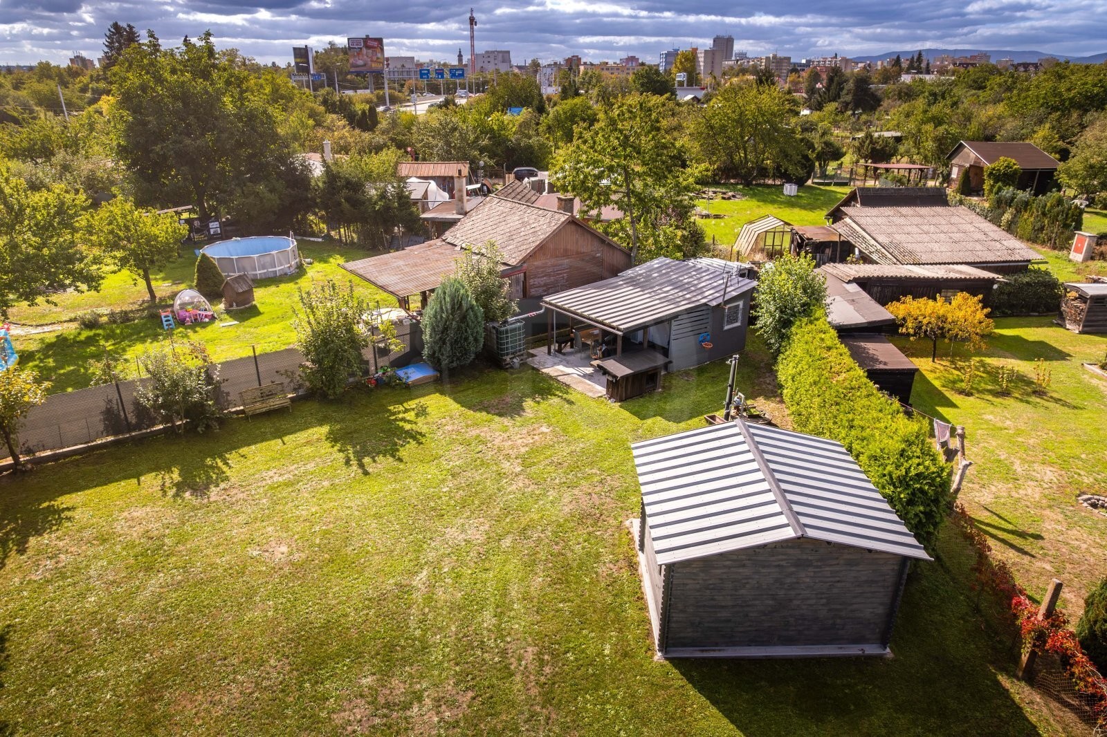 Zahrada · 587 m² · České Budějovice - 4