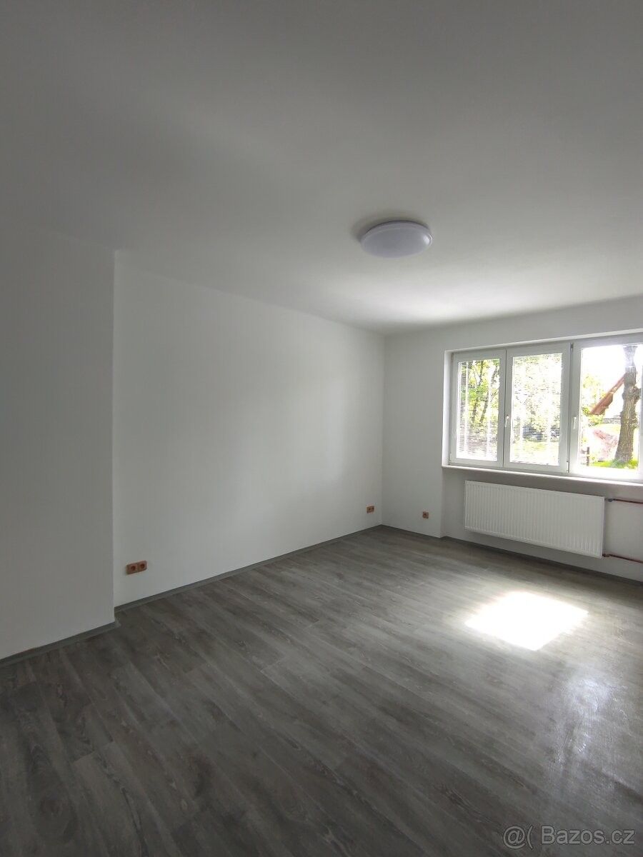 Pronájem byt - Petrovice u Sedlčan, 262 55