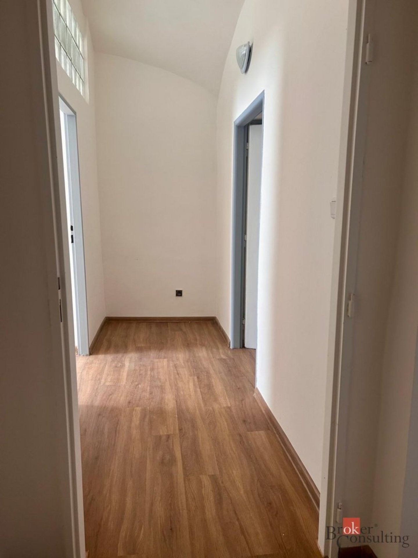 2+1, náměstí 1. Máje, Chomutov, 61 m² - 2