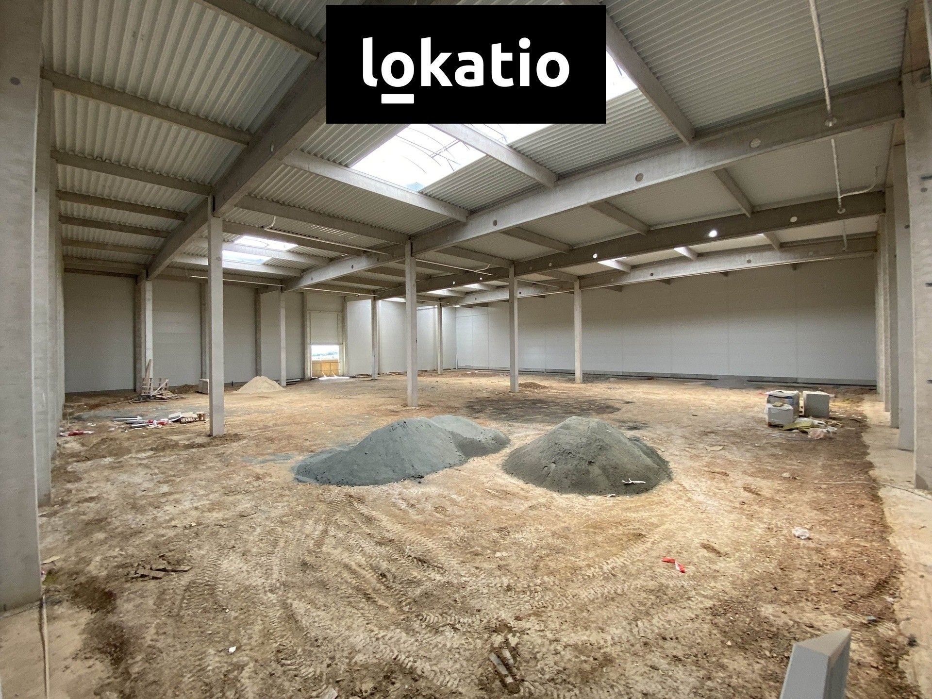 Sklady, Holubice, 3 078 m² - 2