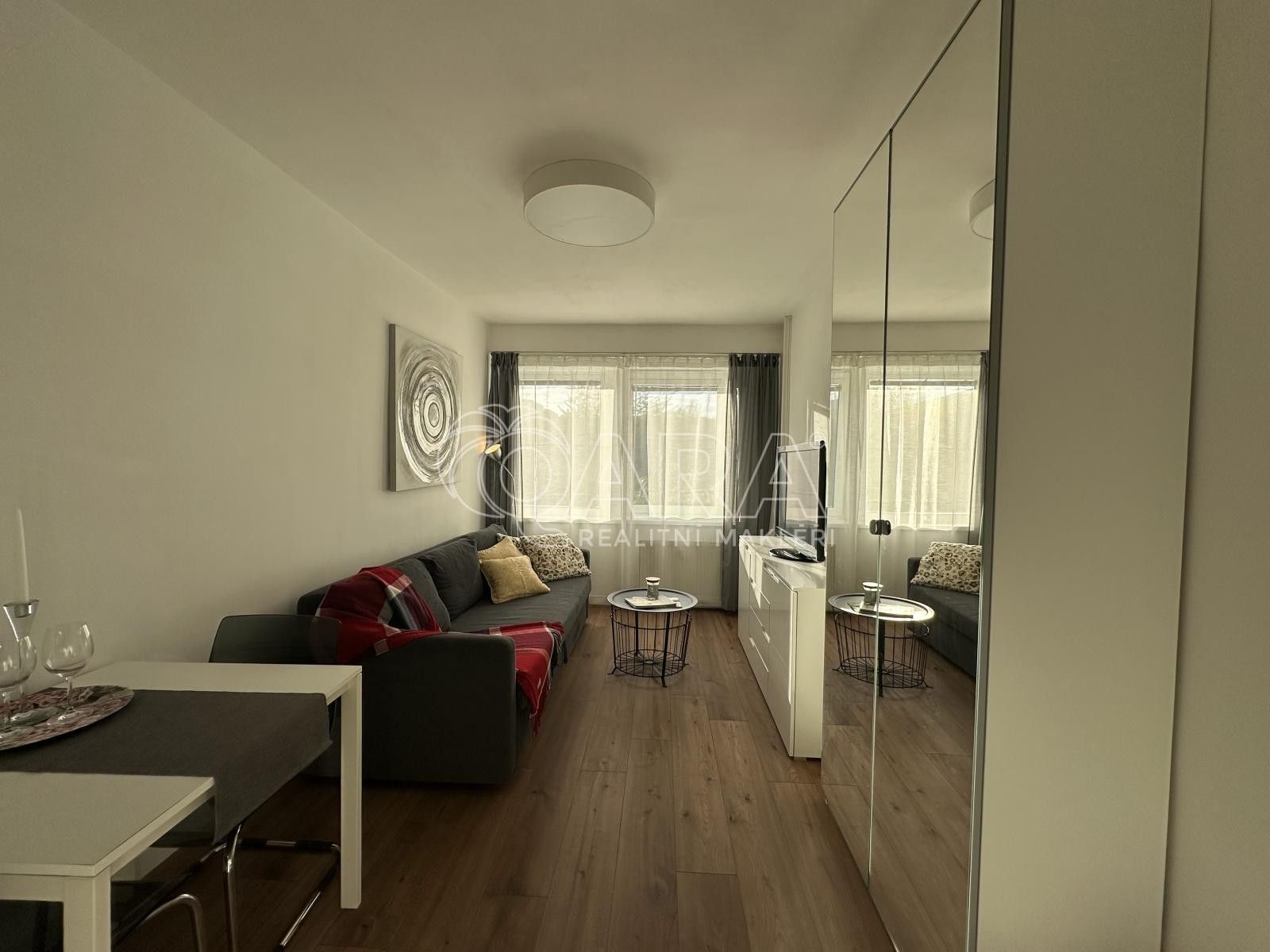 1+kk, Peroutkova, Praha, 23 m² - 2
