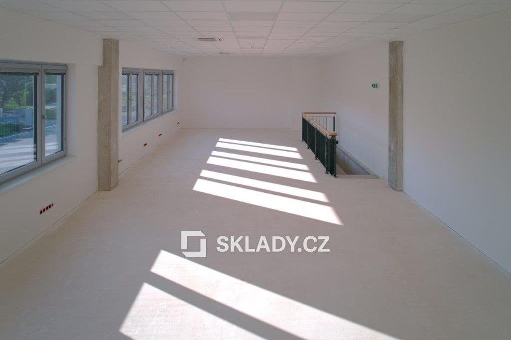 Pronájem sklad - Mikulov, 1 000 m² - 5