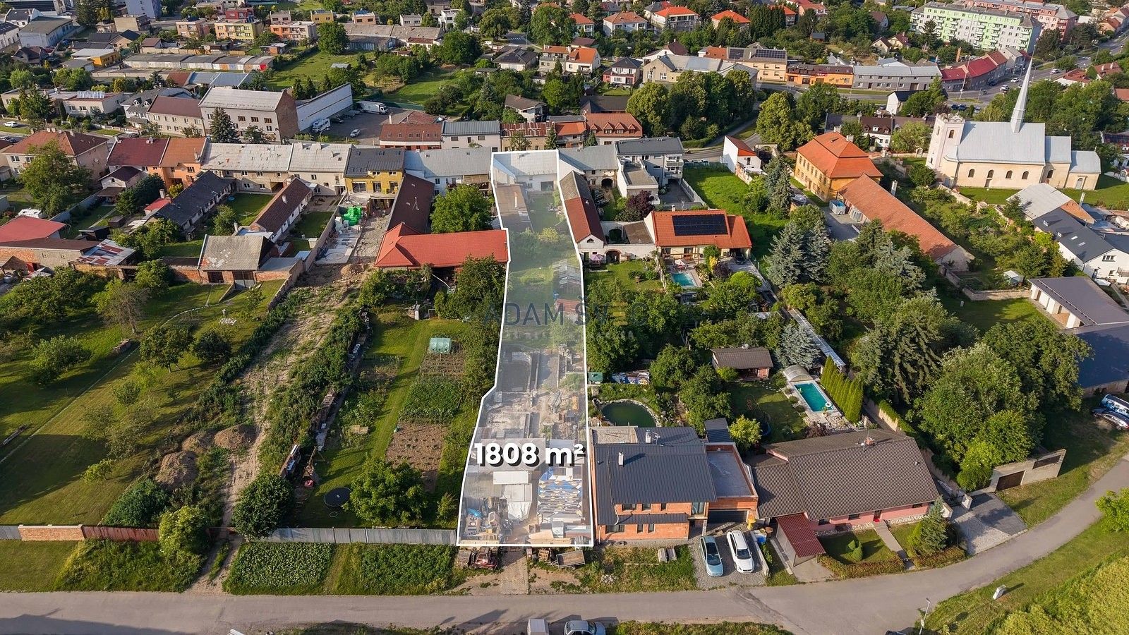 Pozemek pro bydlení, 745 m²