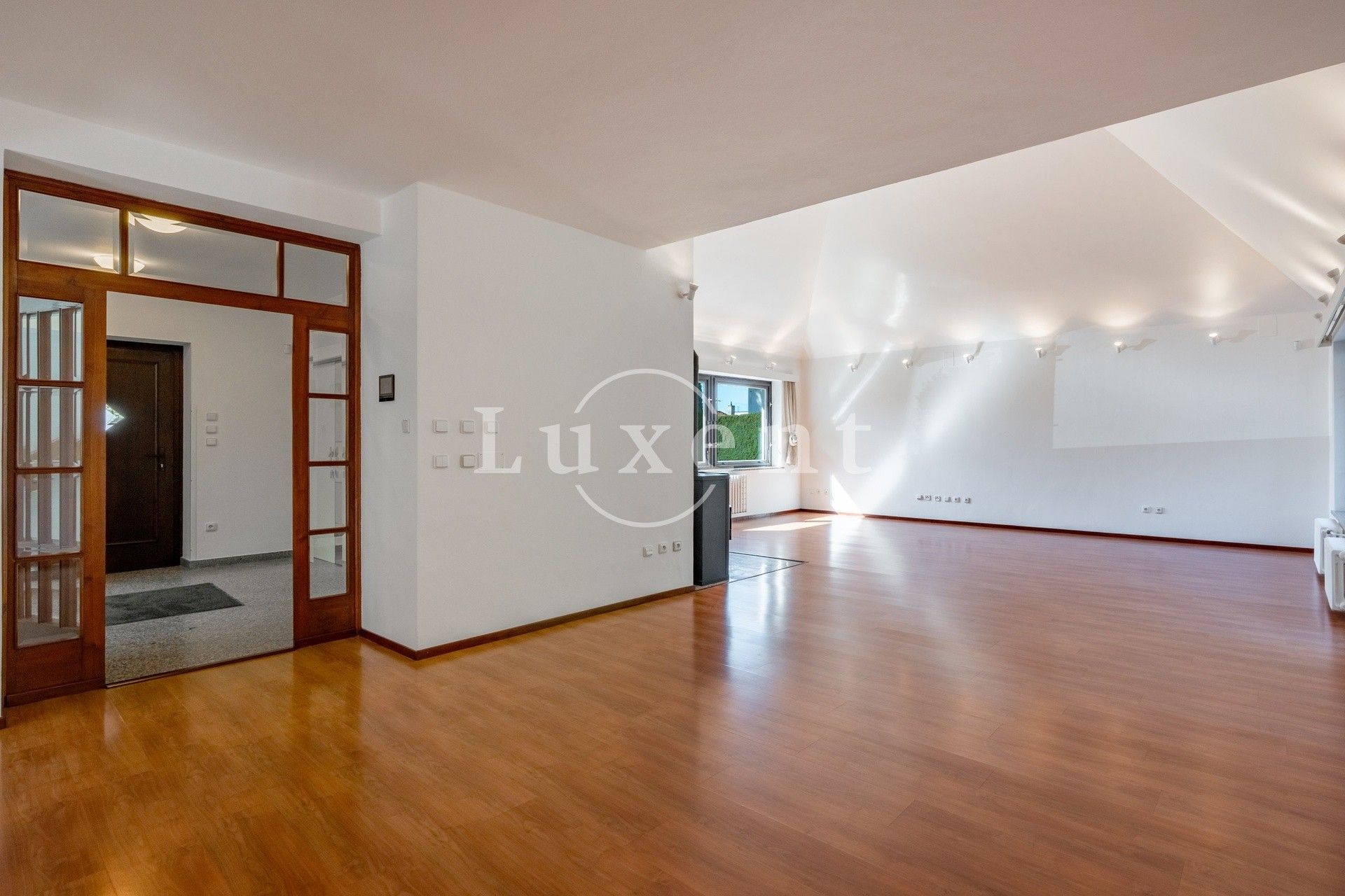 Kancelář · 417 m² · Ke hrádku 1105, Praha Kunratice - 4