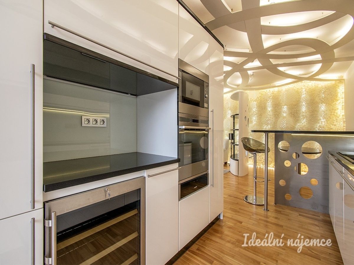 Pronájem byt 4+kk - Mattioliho, Praha, 100 m² - 5