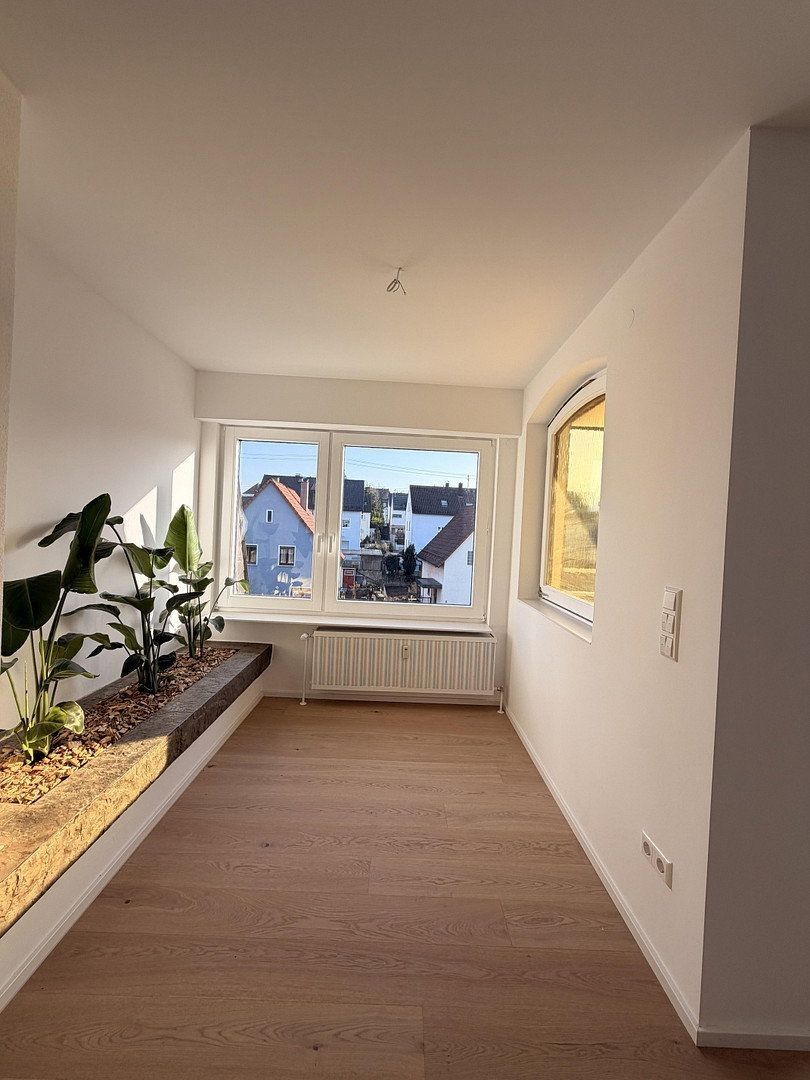 Prodej byt 4+kk - , Bádensko-Württembersko, 111 m² - 5
