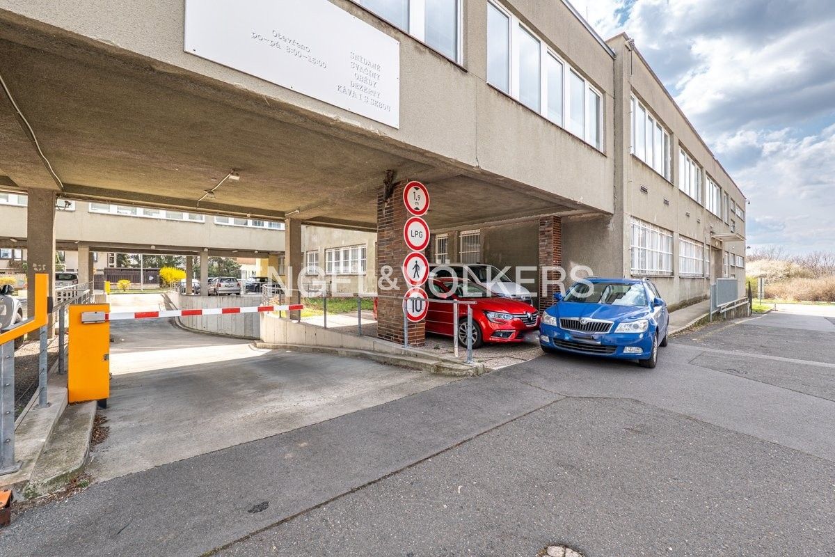 Pronájem výrobní prostory - Zelený pruh 1560, Praha, 1 m²