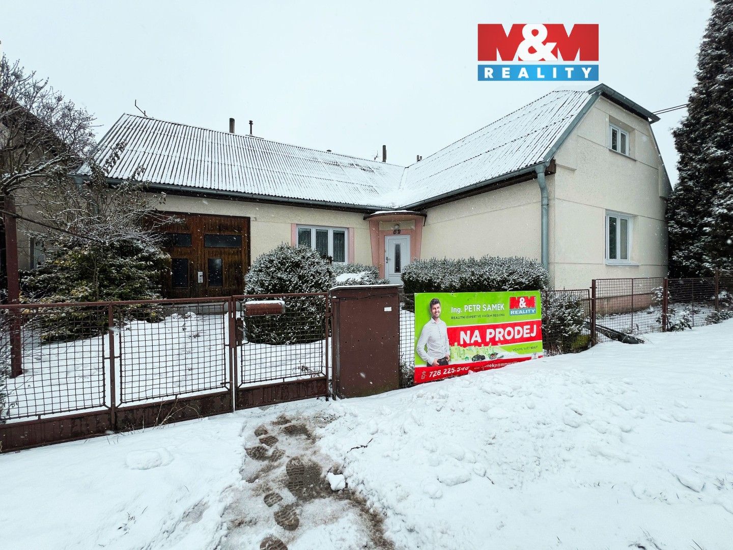 Rodinné domy, Dzbel, 195 m²