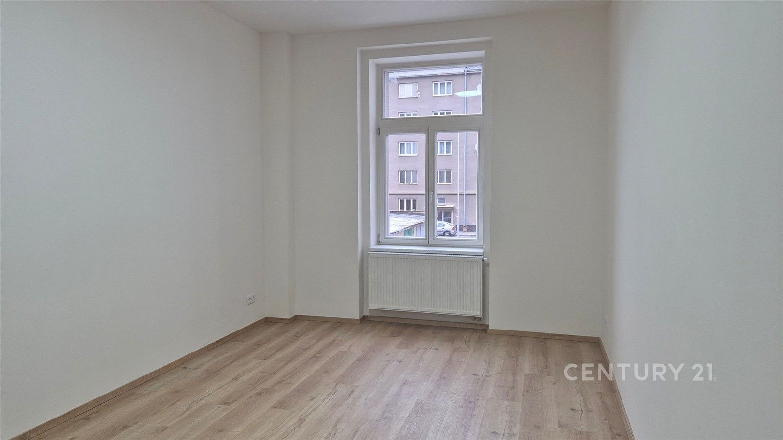 Pronájem byt 2+kk - Hálkova, Plzeň, 55 m²